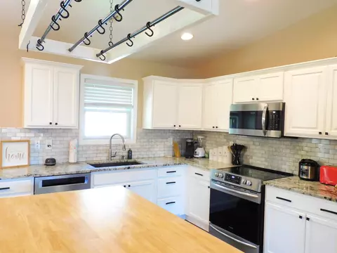 2109 Bald Eagle Ct, Dubuque, IA 52001 photo 7