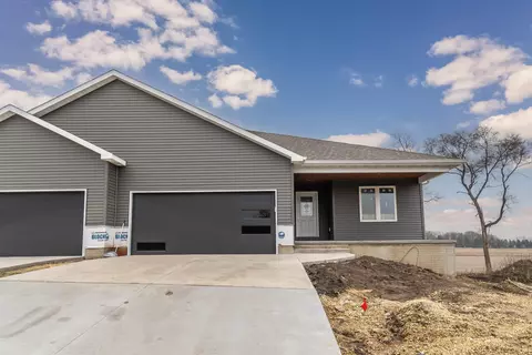 513 Pine St, Janesville, IA 50647