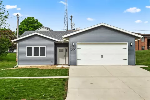 105 N Pine St, West Union, IA 52175