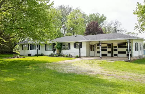 400 4th St, Frederika, IA 50631