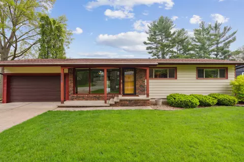 4116 Veralta Dr, Cedar Falls, IA 50613