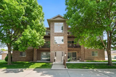3619 Pheasant Ln #7, Waterloo, IA 50701