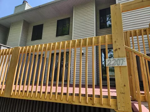 2207 Sky Line Dr, Waterloo, IA 50701