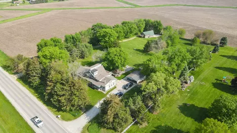 301-303 Dunkerton Rd, Waterloo, IA 50703
