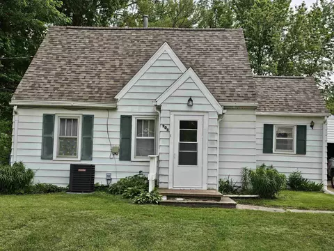 906 Brookside Ave, Evansdale, IA 50707