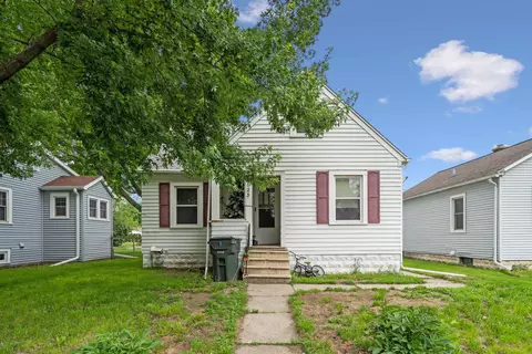 2623 Lafayette St, Waterloo, IA 50703