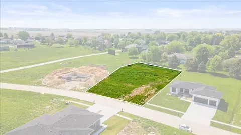 lot18 Red Tail Dr, Waterloo, IA 50701