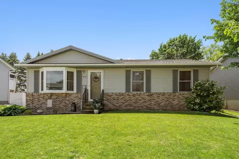 849 Jane St, Waterloo, IA 50701