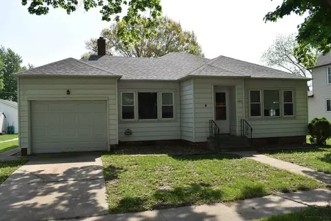 305 S School St, Saint Ansgar, IA 50472