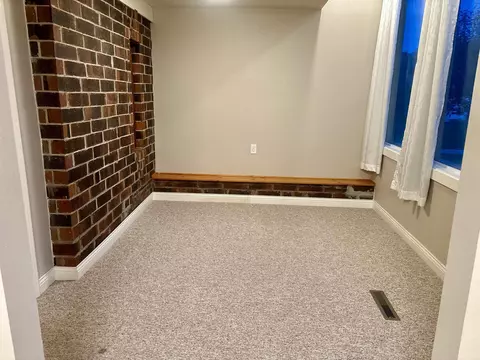 203 E Main St, Decorah, IA 52101 photo 4
