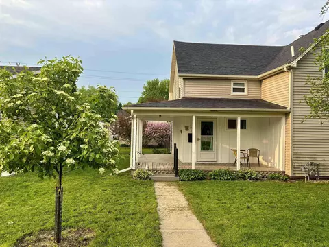 203 E Main St, Decorah, IA 52101 photo 2