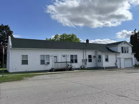 117-119 NE 121 Ne 7th St, Independence, IA 50644