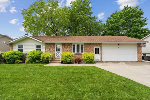 803 NW 9th St, Waverly, IA 50677