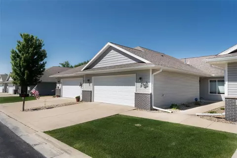 4003 Legacy Ln #2, Cedar Falls, IA 50613