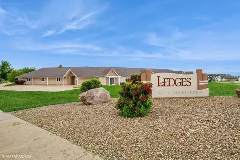 1501 SW 3rd St #202, Waverly, IA 50677