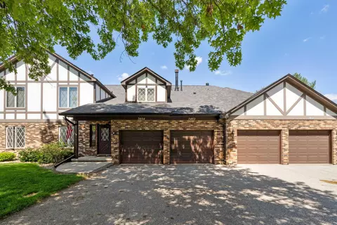 3462 Georgetown Dr, Waterloo, IA 50701