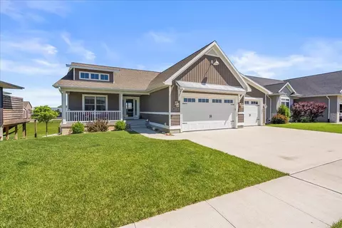 4303 Shocker Rd, Cedar Falls, IA 50613