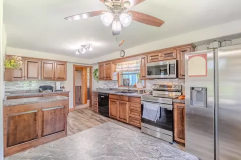 409 Oak St, Sumner, IA 50674 photo 4