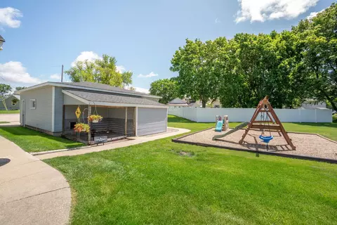 409 Oak St, Sumner, IA 50674 photo 25