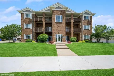 460 N Kansas Ave # 3, North Liberty, IA 52317