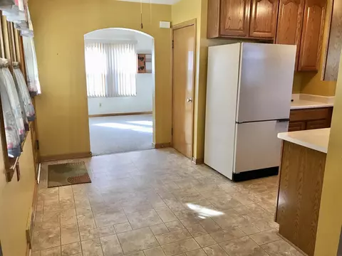 404 E Spring St, New Hampton, IA 50659 photo 6