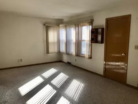 404 E Spring St, New Hampton, IA 50659 photo 10