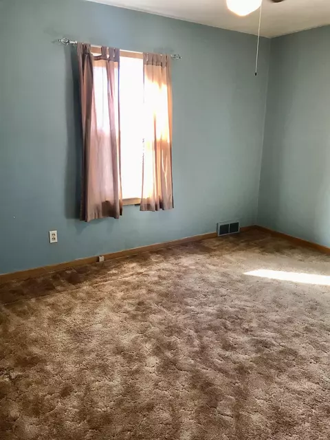 404 E Spring St, New Hampton, IA 50659 photo 16