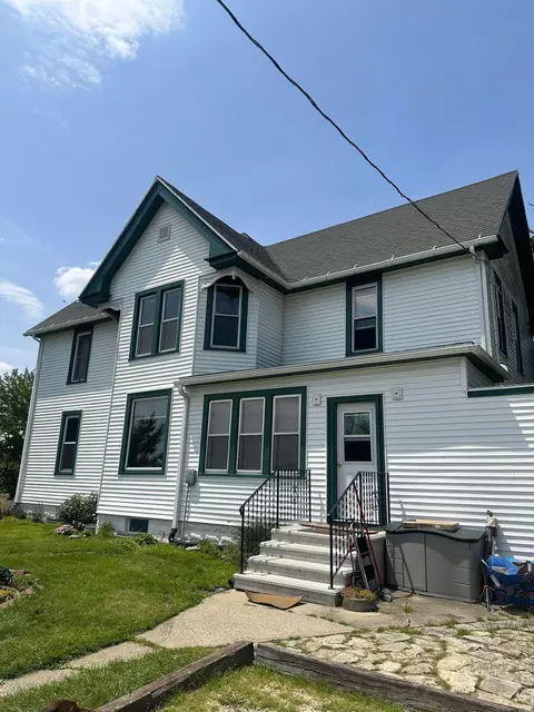 5562 Filmore Rd, Elgin, IA 52141