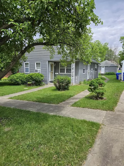 15 5th Ave NE, Oelwein, IA 50662