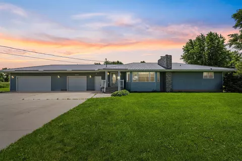 5500 Lafayette Rd, Elk Run Heights, IA 50707