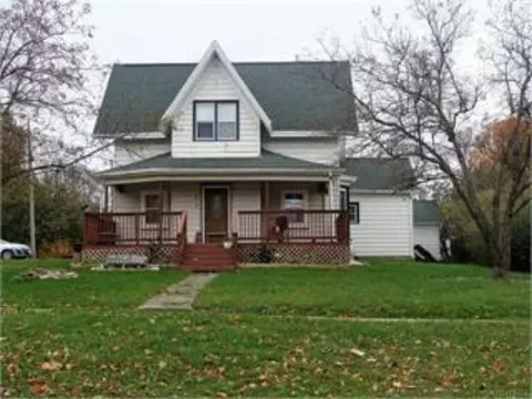 160 E Tilden, Postville, IA 52162
