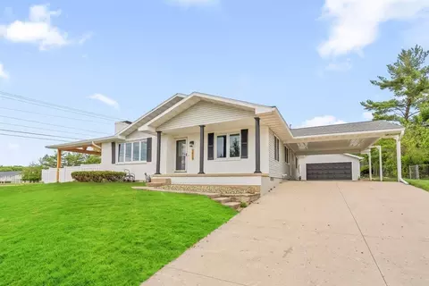1619 W 19th St, Cedar Falls, IA 50613