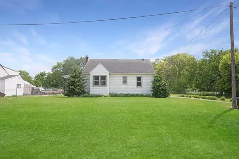 2936 Independence Ave, Waterloo, IA 50707