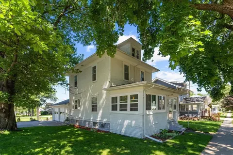 204 Jefferson, Hudson, IA 50643