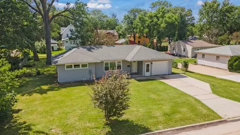 2115 Iowa St, Cedar Falls, IA 50613