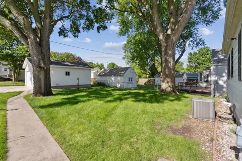1456 Bertch Ave, Waterloo, IA 50702 photo 20