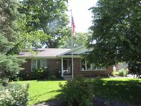 115 Walnut, Hudson, IA 50643