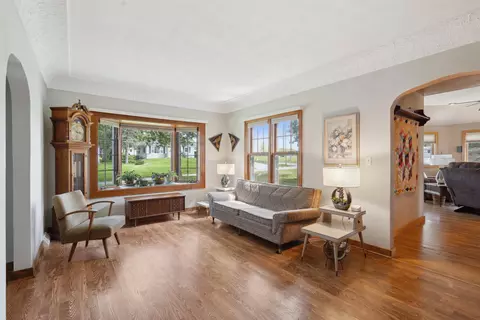 460 S Hackett Rd, Waterloo, IA 50701 photo 7