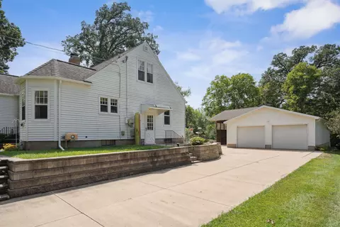 460 S Hackett Rd, Waterloo, IA 50701 photo 3