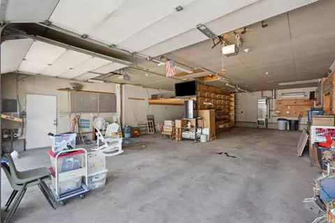 460 S Hackett Rd, Waterloo, IA 50701 photo 23
