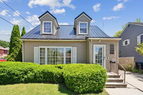 615 Marsh St, Waterloo, IA 50701