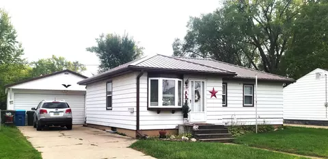 612 Keystone St, Waterloo, IA 50703