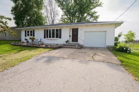 704 Andrews St, Nashua, IA 50658
