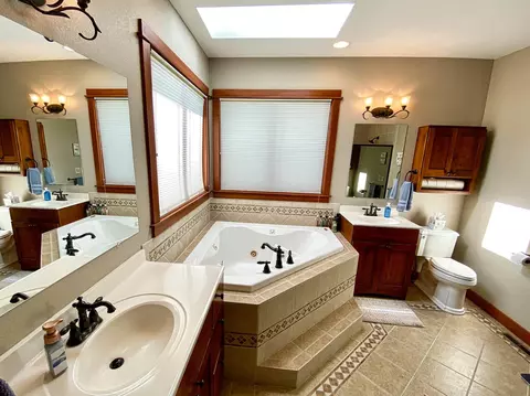 3109 Stratford Ct, Cedar Falls, IA 50613 photo 8