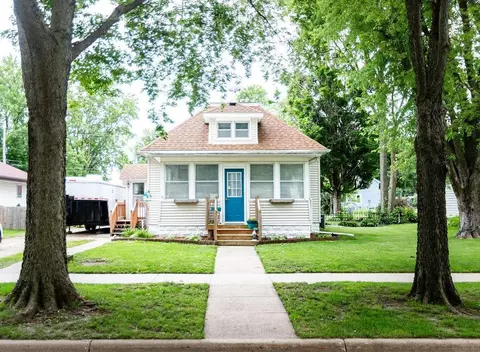 515 3rd Ave SW, Waverly, IA 50677