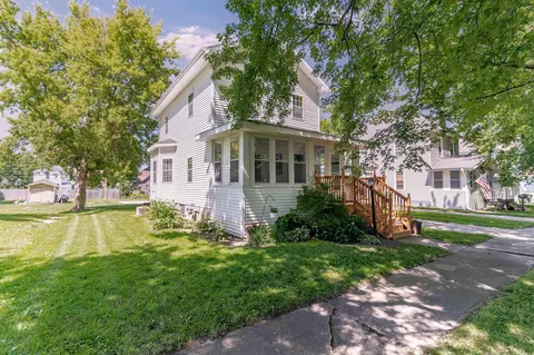 109 Randall St, Reinbeck, IA 50669