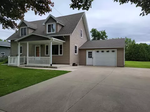 701 2nd St SE, Cresco, IA 52136