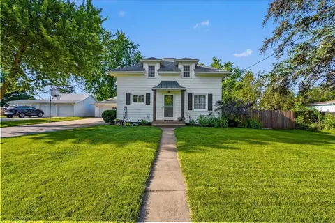 124 Hawley St, Jesup, IA 50648