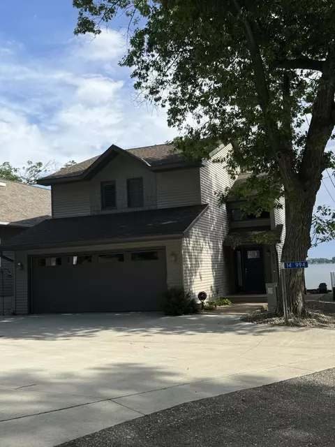 14994 Dogwood Ave, Clear Lake, IA 50428
