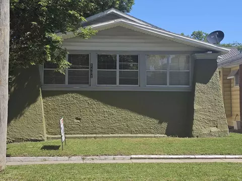 1401 Mulberry St, Waterloo, IA 50703